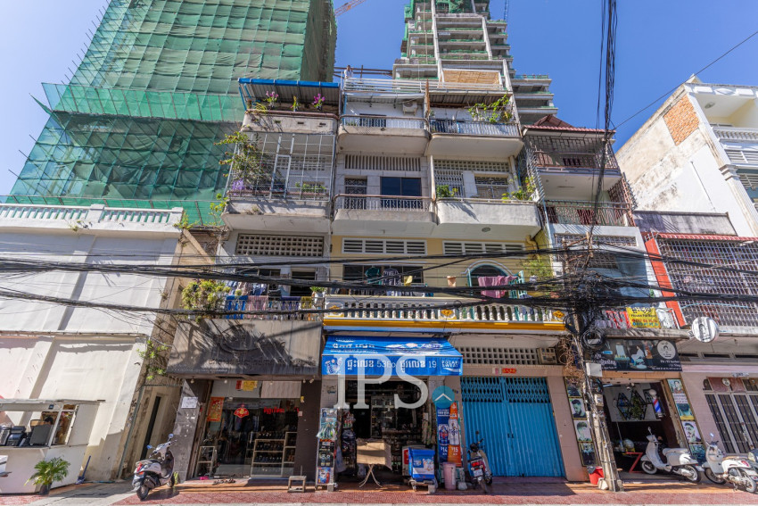 Renovated 3 Bedroom Apartment For Sale - Psar Chas, Phnom Penh