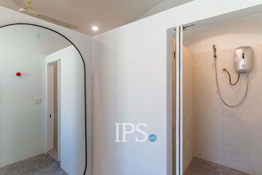 Renovated 3 Bedroom Apartment For Sale - Psar Chas, Phnom Penh