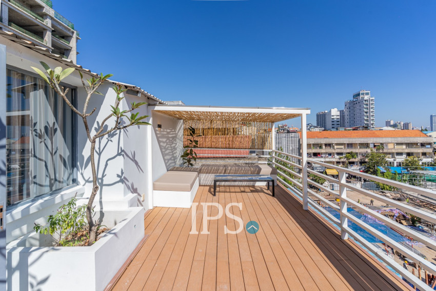 Renovated 3 Bedroom Apartment For Sale - Psar Chas, Phnom Penh