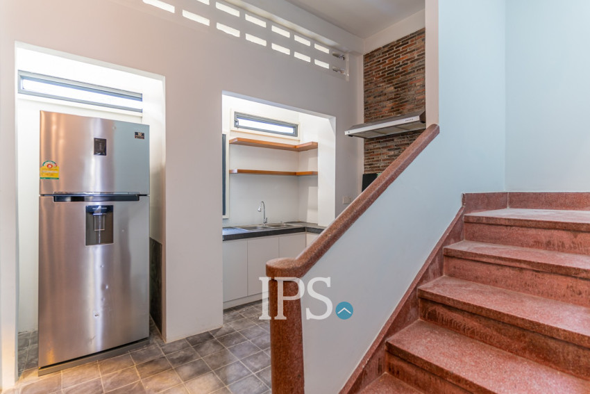 Renovated 3 Bedroom Apartment For Sale - Psar Chas, Phnom Penh