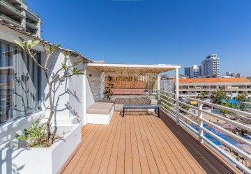 Renovated 3 Bedroom Apartment For Sale - Psar Chas, Phnom Penh thumbnail