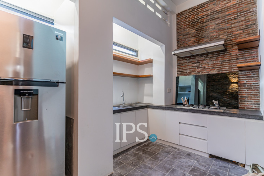 Renovated 3 Bedroom Apartment For Sale - Psar Chas, Phnom Penh