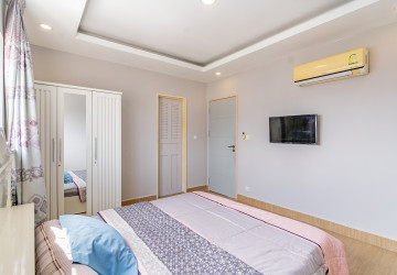 10th Floor 2 Bedroom Condo For Sale - L Residence, BKK3, Phnom Penh thumbnail