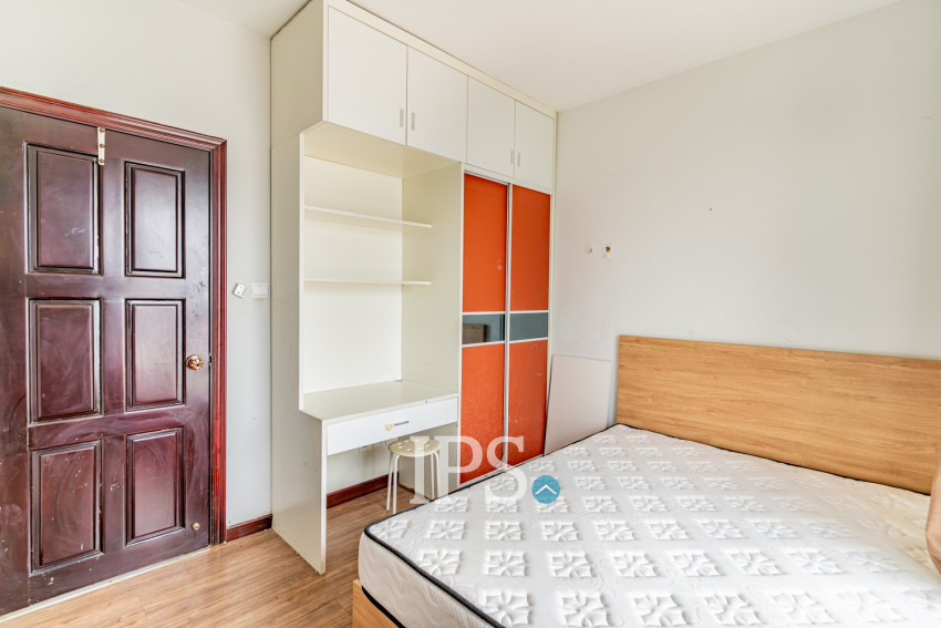 3 Bedroom Condo For Rent- Rose Condo, Tonle Bassac, Phnom Penh