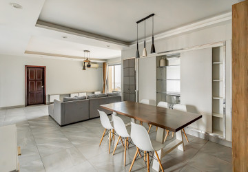 3 Bedroom Condo For Rent- Rose Condo, Tonle Bassac, Phnom Penh thumbnail