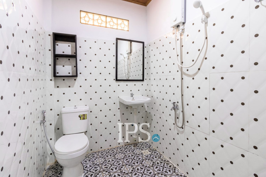 2 Bedroom House For Rent - Sangkat Siem Reap, Siem Reap