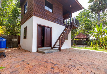 2 Bedroom House For Rent - Sangkat Siem Reap, Siem Reap thumbnail