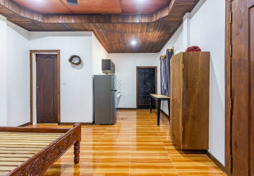 2 Bedroom House For Rent - Sangkat Siem Reap, Siem Reap thumbnail
