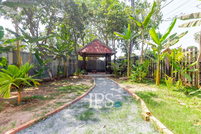 2 Bedroom House For Rent - Sangkat Siem Reap, Siem Reap