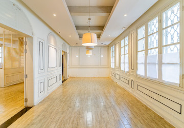 528 Sqm Commercial Villa For Rent - Daun Penh, Phnom Penh thumbnail