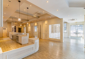 528 Sqm Commercial Villa For Rent - Daun Penh, Phnom Penh thumbnail