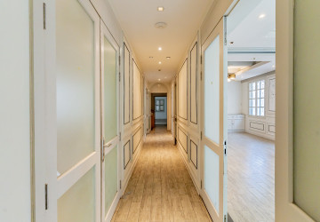 528 Sqm Commercial Villa For Rent - Daun Penh, Phnom Penh thumbnail