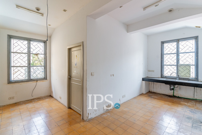 528 Sqm Commercial Villa For Rent - Daun Penh, Phnom Penh