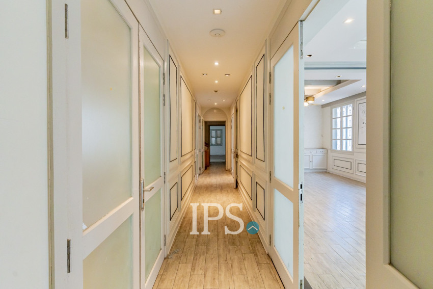 528 Sqm Commercial Villa For Rent - Daun Penh, Phnom Penh