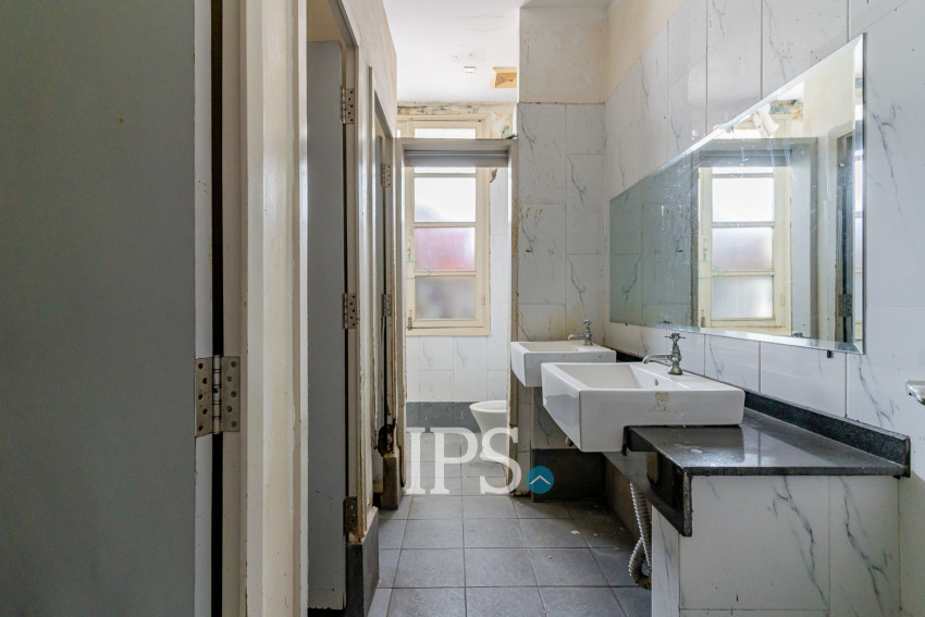 528 Sqm Commercial Villa For Rent - Daun Penh, Phnom Penh