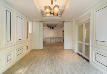 528 Sqm Commercial Villa For Rent - Daun Penh, Phnom Penh thumbnail