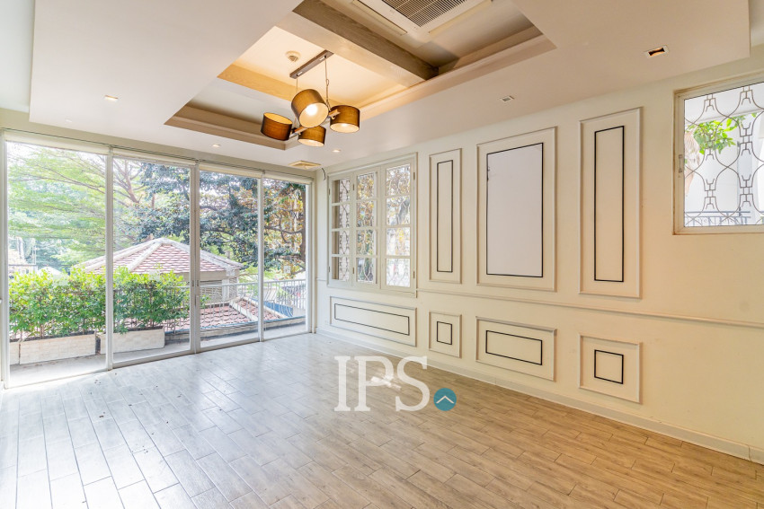 528 Sqm Commercial Villa For Rent - Daun Penh, Phnom Penh