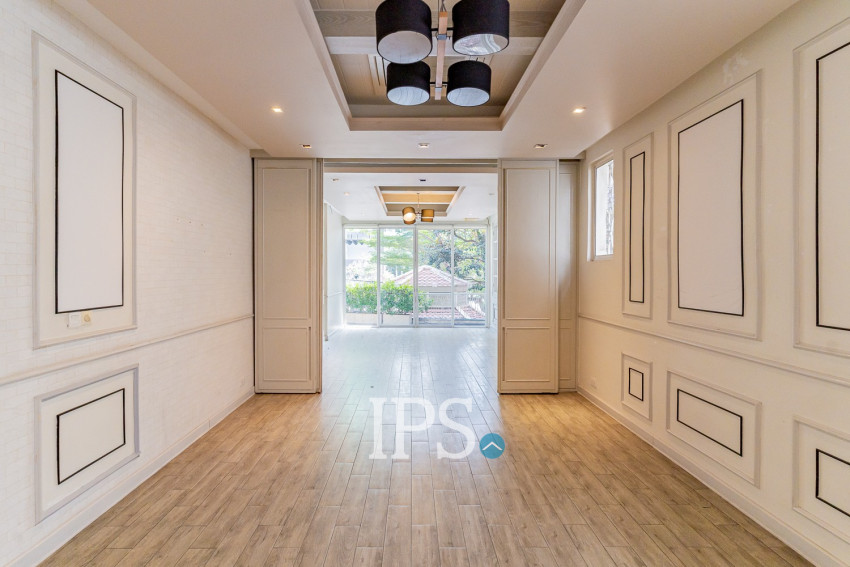 528 Sqm Commercial Villa For Rent - Daun Penh, Phnom Penh