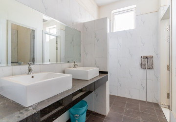 528 Sqm Commercial Villa For Rent - Daun Penh, Phnom Penh thumbnail