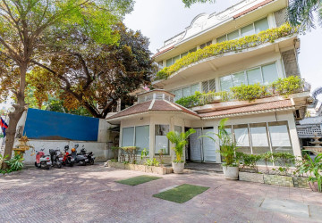 528 Sqm Commercial Villa For Rent - Daun Penh, Phnom Penh thumbnail