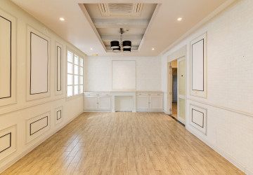 528 Sqm Commercial Villa For Rent - Daun Penh, Phnom Penh thumbnail