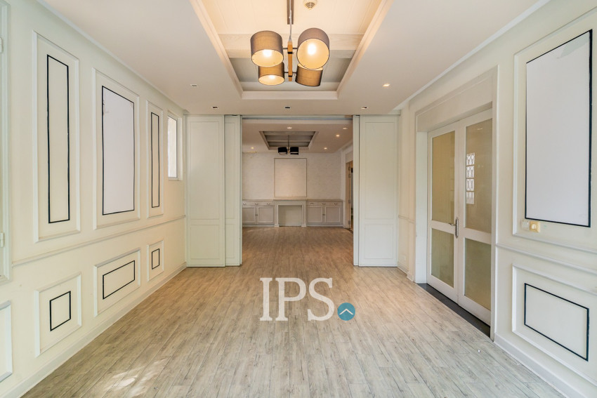 528 Sqm Commercial Villa For Rent - Daun Penh, Phnom Penh