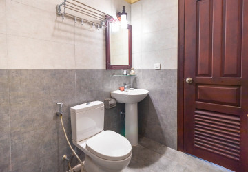 2 Bedroom Apartment For Rent - Slor Kram, Siem Reap thumbnail