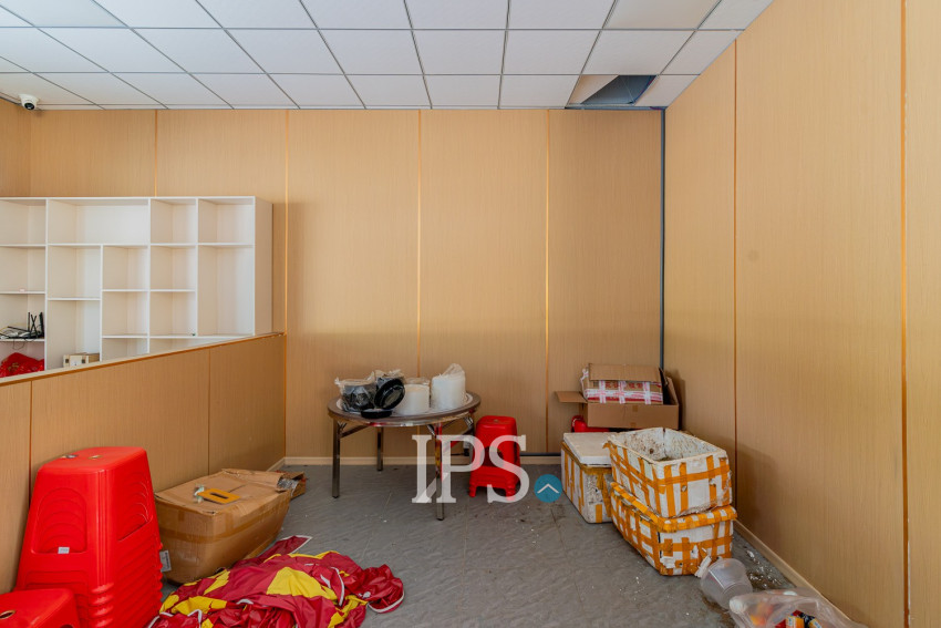 110 Sqm Retail Space For Rent - Tonle Bassac, Phnom Penh