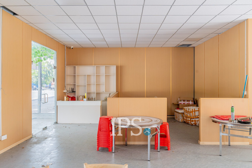 110 Sqm Retail Space For Rent - Tonle Bassac, Phnom Penh