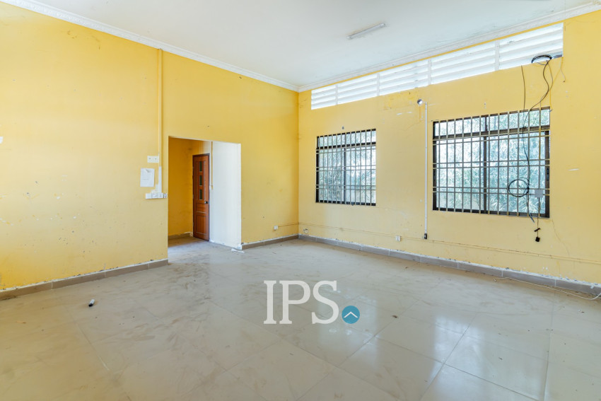 12,493 Sqm Land with Factory For Sale - Samraong Tong, Kampong Speu