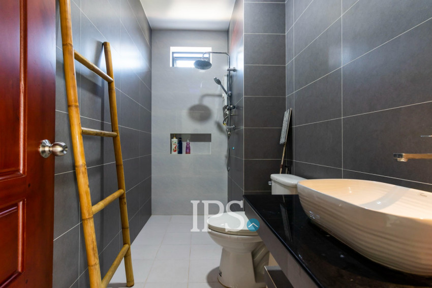 វីឡា 3 បន្ទប់គេង សម្រាប់លក់ - សាលាកំរើក, សៀមរាប