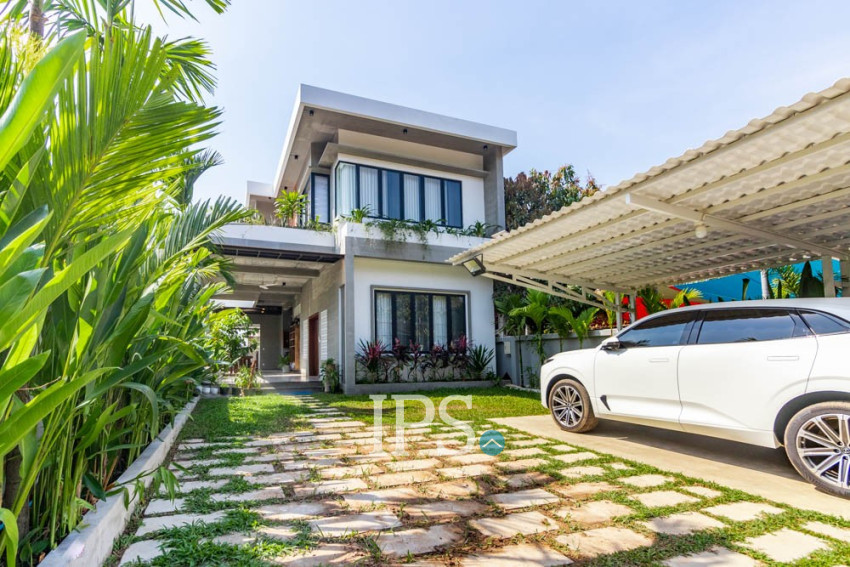 វីឡា 3 បន្ទប់គេង សម្រាប់លក់ - សាលាកំរើក, សៀមរាប