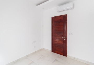 4 Bedroom Flat For Rent - Sala Kamreuk, Siem Reap thumbnail