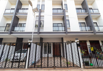 4 Bedroom Flat For Rent - Sala Kamreuk, Siem Reap thumbnail