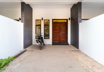 4 Bedroom Flat For Rent - Sala Kamreuk, Siem Reap thumbnail
