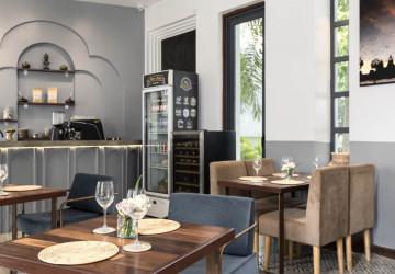 15 Bedroom Hotel  Restaurant Business For Sale- Svay Dangkum, Siem Reap thumbnail