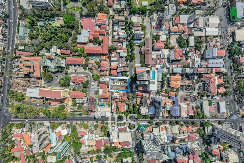 1,242 Sqm Land For Rent - Tonle Bassac, Phnom Penh
