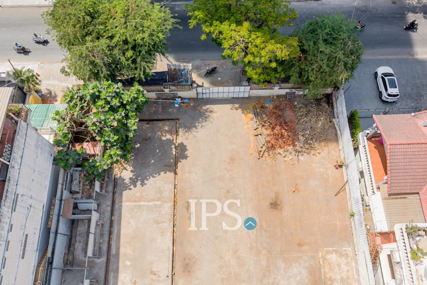 1,242 Sqm Land For Rent - Tonle Bassac, Phnom Penh
