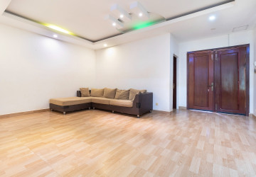 4 Bedroom House For Rent - Slor Kram, Siem Reap thumbnail