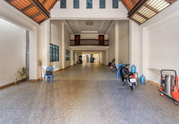 3,366 Sqm Commercial Building For Rent - BKK2, Phnom Penh thumbnail