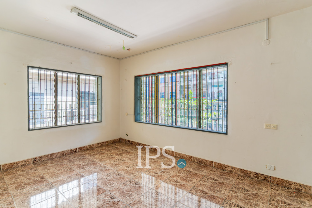 5 Bedroom Commercial Villa For Rent - Mittapheap, Phnom Penh - Image 10