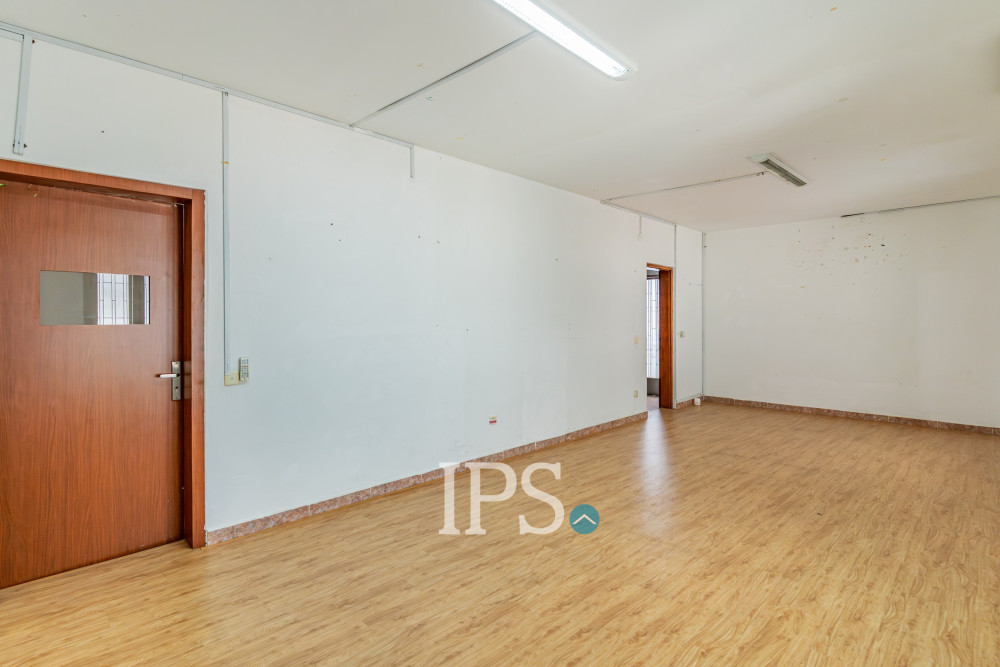 5 Bedroom Commercial Villa For Rent - Mittapheap, Phnom Penh - Image 18