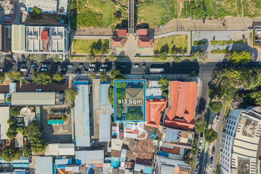 5 Bedroom Commercial Villa For Rent - Srah Chork, Phnom Penh