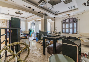 5 Bedroom Commercial Villa For Rent - Srah Chork, Phnom Penh thumbnail