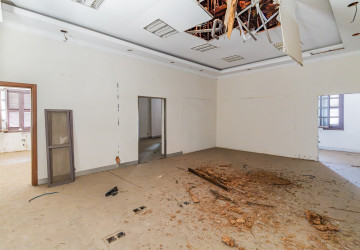 5 Bedroom Commercial Villa For Rent - Srah Chork, Phnom Penh thumbnail