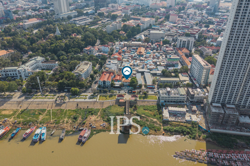 5 Bedroom Commercial Villa For Rent - Srah Chork, Phnom Penh