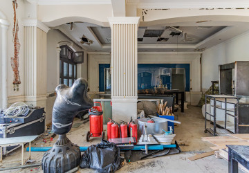 5 Bedroom Commercial Villa For Rent - Srah Chork, Phnom Penh thumbnail