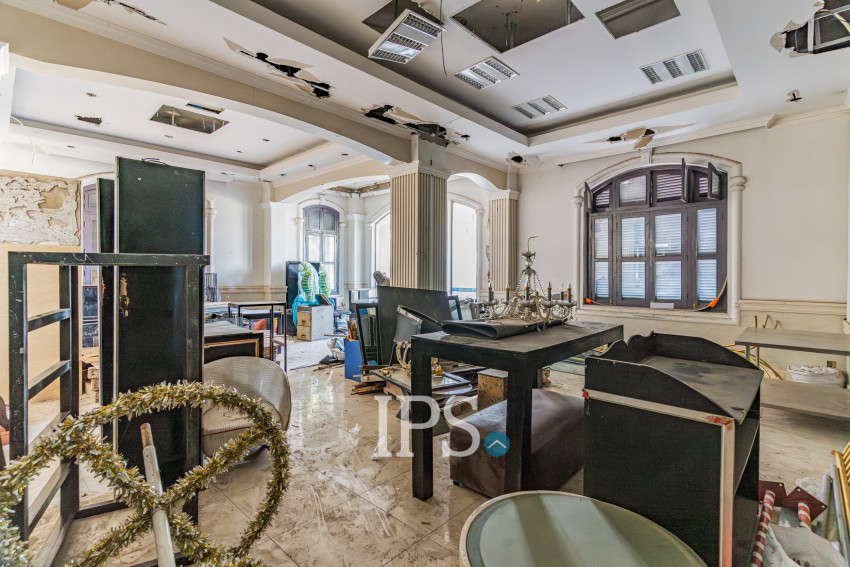 5 Bedroom Commercial Villa For Rent - Srah Chork, Phnom Penh