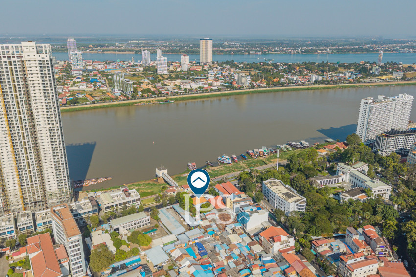 5 Bedroom Commercial Villa For Rent - Srah Chork, Phnom Penh