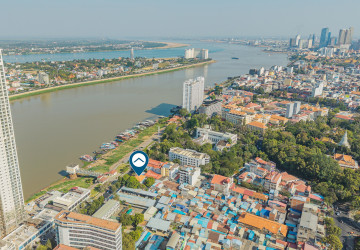 5 Bedroom Commercial Villa For Rent - Srah Chork, Phnom Penh thumbnail